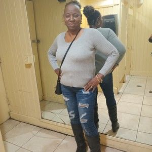 Meet your Posher, Yolanda